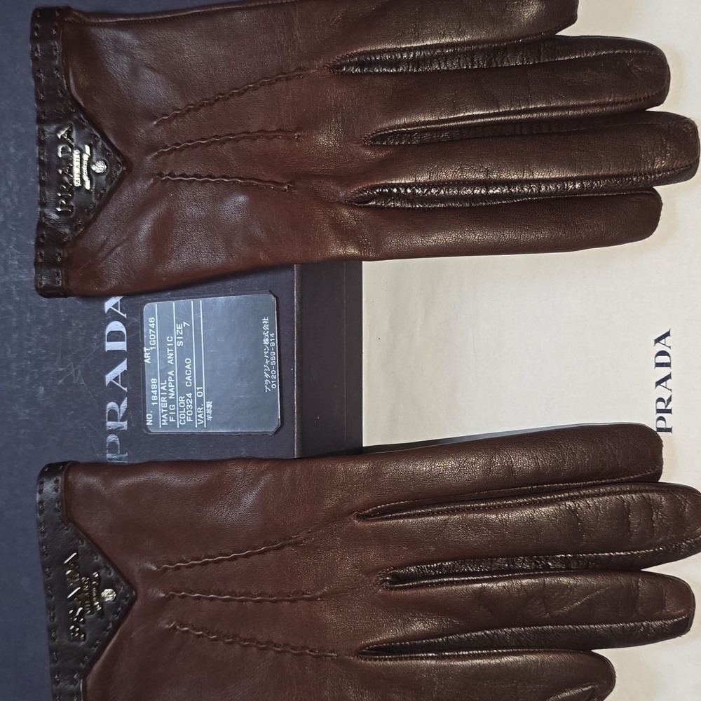 Prada Fig Nappa Gloves Size: 7 Color: Cacao Vintage & Authentic - Picture 15 of 16